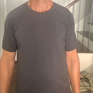 Mens lululemon tee